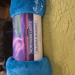 Northern Lights, Alaska Blanket Plush Throw, still packaged, 50" W x 60" L